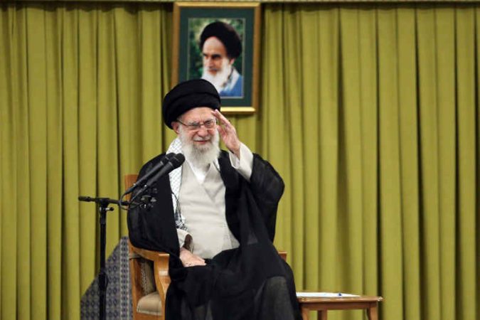 رهبر انقلاب: الگوی آمریکا برای منطقه شکست خورده است/استفاده از قدرت برای صلح، دروغ ترامپ