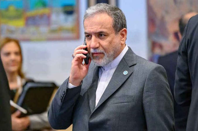 عراقچی: برنامه هسته‌ای ایران، وارداتی نیست که با بمباران از بین برود