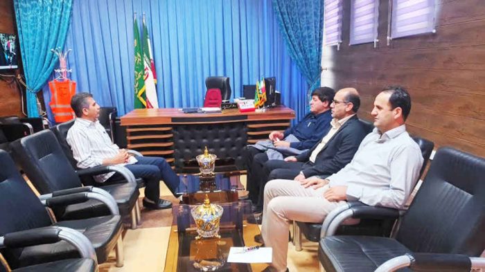بازدید سرزده فرماندار از ادارات سطح شهر مهران