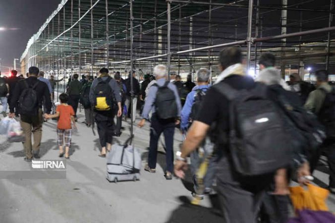 رشد ۵۰ درصدی تردد زائران از مهران؛ ۵۷ هزار نفر در یک روز
