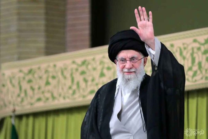 باید برخاست   ✍علیرضا معراجی/ پایگاه خبری صدای کار