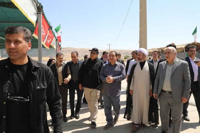 استاندار: ۴۰۰ موکب در مسیرهای اربعینی ایلام به زائران خدمت‌رسانی می‌کنند
