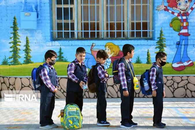کوله پشتی نامناسب؛ زنگ خطر سلامت دانش‌آموزان