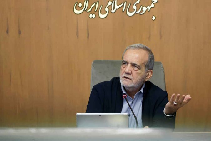 پزشکیان: با بگیر و ببند و اخراج، جامعه اصلاح نمی‌شود