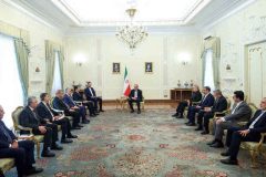 پزشکیان: تسریع در اتصال شبکه ریلی ایران و عراق، پیوندهای اقتصادی منطقه را تحکیم می‌کند