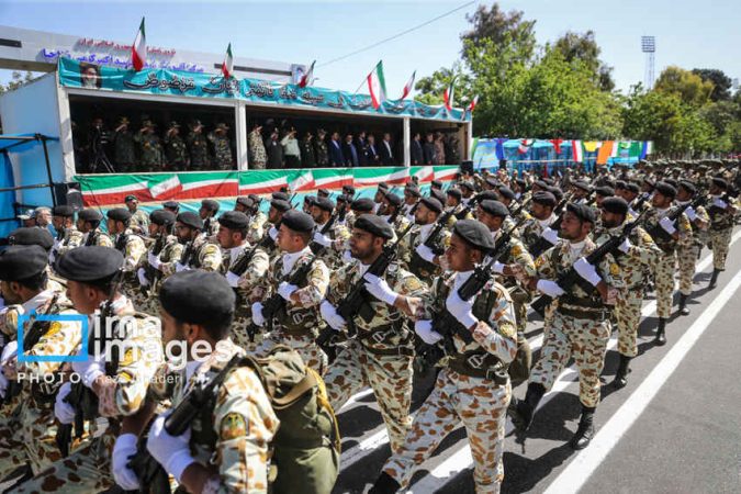 تأکید استاندار و فرمانده سپاه ایلام بر جایگاه راهبردی ارتش