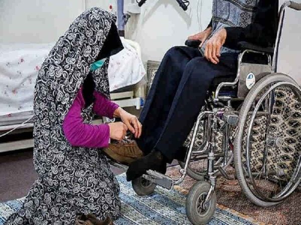 حق نگهداری در خانه برای ۱۲۵۰ معلول ایلامی برقرار شد
