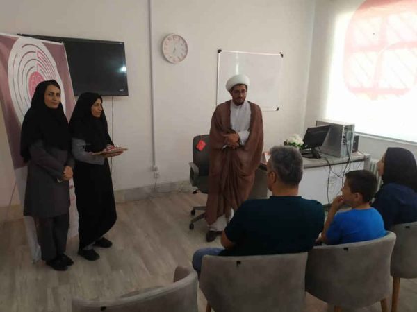 بازگشت زندگی به ۱۰۰ زوج ایلامی؛ احیای خانواده‌های مددجوی کمیته امداد با حمایت کلینیک رز