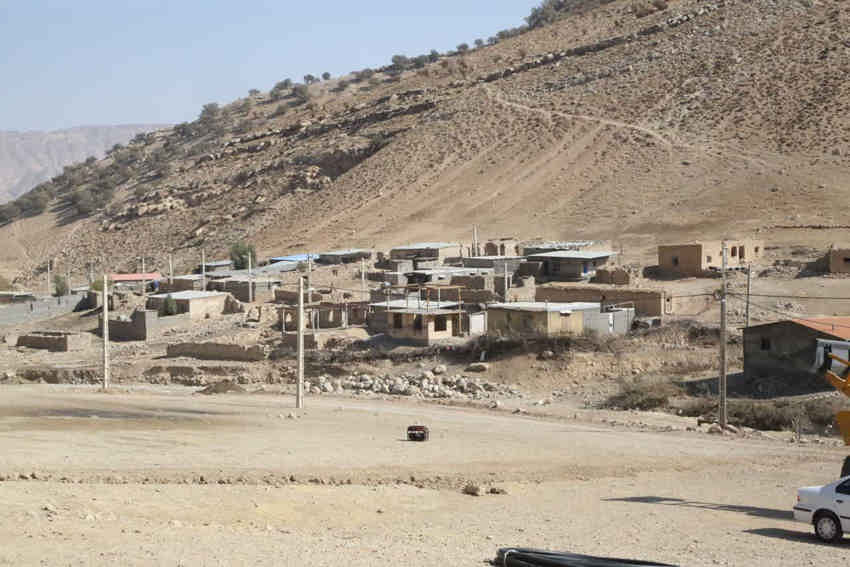 مدیرعامل شرکت آب و فاضلاب استان ایلام: روستای «پشته ارشت» در شهرستان بدره از آب شرب بهره مند شد + گزارش تصویری