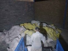 کشف ۱۹ تُن کنجاله سویا قاچاق در ایلام