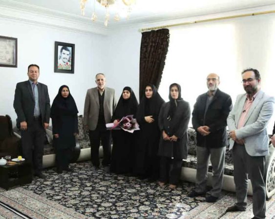 تجلیل از همسران شهدای ایلام در سالروز وفات حضرت ام‌البنین(س)