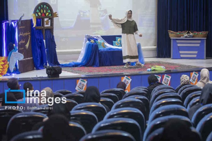 رقابت ۵۱ قصه‌گو در آوردگاه استانی؛ ایلام میزبان جشنواره بیست‌وهفتم