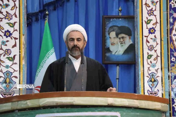 امام جمعه ایلام: کنترل گرانی‌ و قیمت‌ها انتظار به‌حق مردم است