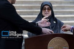 مهاجرانی: دولت افزایش حقوق کارکنان را به نظر مجلس نزدیک می‌کند