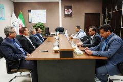 بانک ملی در کنار پتروشیمی ایلام قرار دارد