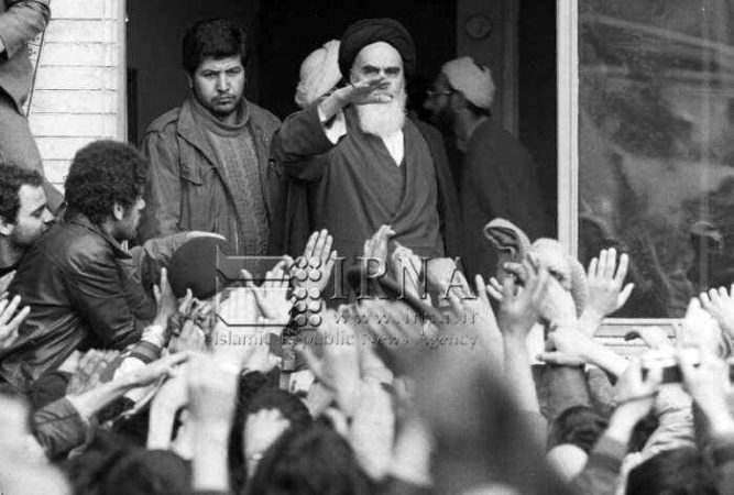 برگی از تاریخ؛ ۱۳ بهمن ۱۳۵۷ در خیابان «ایران» چه گذشت؟