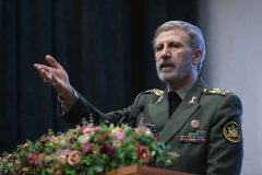 فرمانده کل ارتش: دشمن با «فرسایش راهبردی» به دنبال تضعیف نظام و خسته کردن مردم است