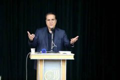 استاندار ایلام: نبود درآمد پایدار معضل اصلی شهرداری ها است